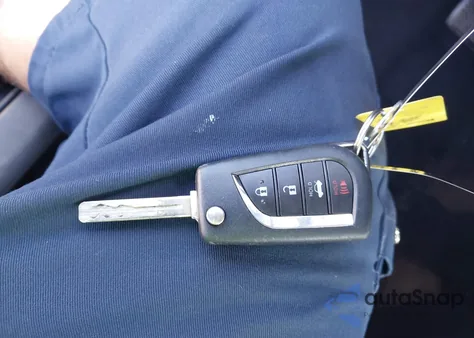 2021 Toyota Corolla Le z USA, uszkodzony, nr VIN 5YFEPMAE9MP233499